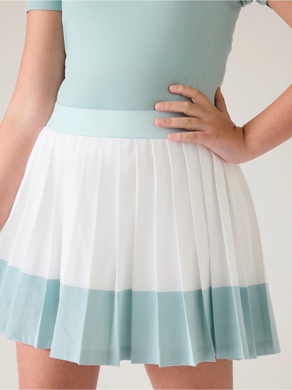 Athleta Girl Pleated Tennis Skort White Sage Green Built In Shorts Size M 8-10